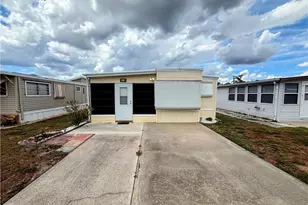 15 Fountain View Blvd, North Fort Myers, FL 33903 - Photo 17