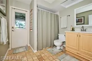 140 SE 8th St, Cape Coral, FL 33990 - Photo 19