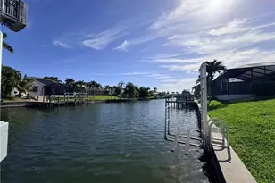 2823 SW 39th Terrace, Cape Coral, FL 33914 - Photo 5