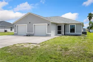 1023 / 1025 Andalusia Blvd, Cape Coral, FL 33909 - Photo 5