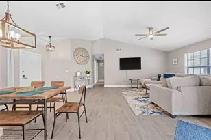 2206 SE 4th St, Cape Coral, FL 33990 - Photo 5