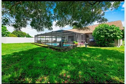 2206 SE 4th St, Cape Coral, FL 33990 - Photo 13