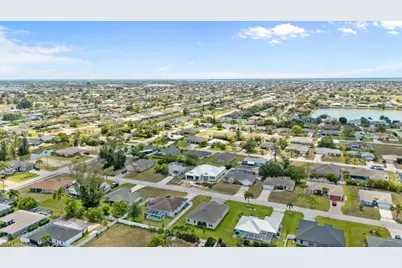 2721 SW 11th Ct, Cape Coral, FL 33914 - Photo 5