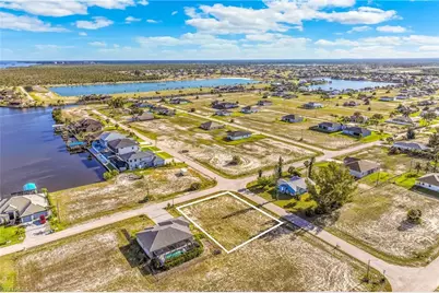 4618 NW 34th Ter, Cape Coral, FL 33993 - Photo 5
