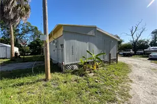2210 Cantor Ln, North Fort Myers, FL 33917 - Photo 15