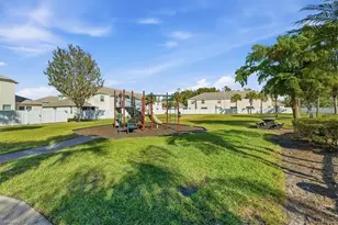 3630 Pine Oak Cir, Fort Myers, FL 33916 - Photo 37