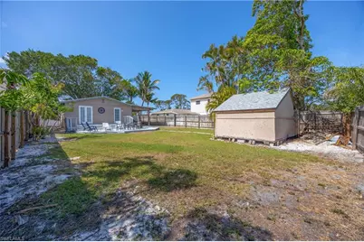 547 101st Ave N, Naples, FL 34108 - Photo 19