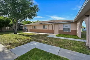 4307 SW Santa Barbara Pl, Cape Coral, FL 33914 - Photo 13