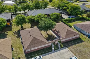 4307 SW Santa Barbara Pl, Cape Coral, FL 33914 - Photo 5