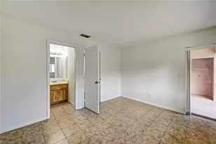 4307 SW Santa Barbara Pl, Cape Coral, FL 33914 - Photo 29