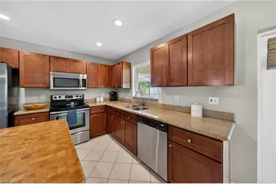 4005 SW 27th Ave, Cape Coral, FL 33914 - Photo 9