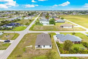 2021 NE 4th Ave, Cape Coral, FL 33909 - Photo 35