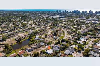 1337 N Alhambra Cir, Naples, FL 34103 - Photo 31
