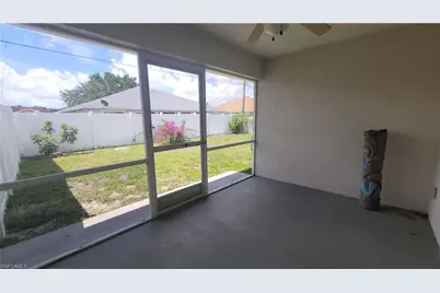 1010 SE 12th Ter, Cape Coral, FL 33990 - Photo 17
