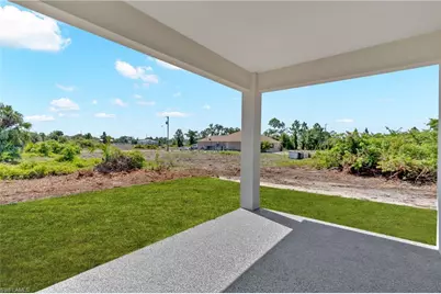 917 Margaret Ave S, Lehigh Acres, FL 33974 - Photo 15