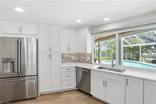1590 Sandpiper St, Naples, FL 34102 - Photo 7