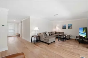 1590 Sandpiper St, Naples, FL 34102 - Photo 5
