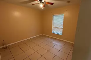 3902 23rd St SW, Lehigh Acres, FL 33976 - Photo 9
