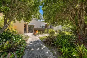 104 Pinebrook Dr, Fort Myers, FL 33907 - Photo 1