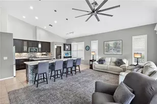 9514 Mariners Cove Ln, Fort Myers, FL 33919 - Photo 5