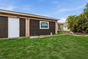 403 SW 28th Pl, Cape Coral, FL 33991 - Photo 17