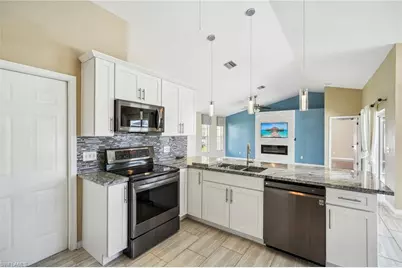 4346 SW 18th Pl, Cape Coral, FL 33914 - Photo 15