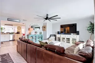 2212 Crystal Dr, Fort Myers, FL 33907 - Photo 3