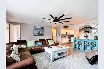 2212 Crystal Dr, Fort Myers, FL 33907 - Photo 5
