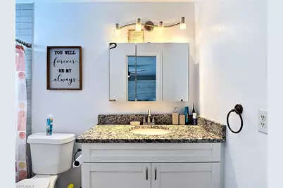 2212 Crystal Dr, Fort Myers, FL 33907 - Photo 17