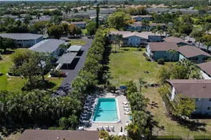 8101 Country Rd, Fort Myers, FL 33919 - Photo 31