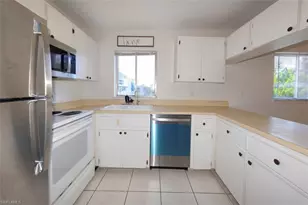8101 Country Rd, Fort Myers, FL 33919 - Photo 7