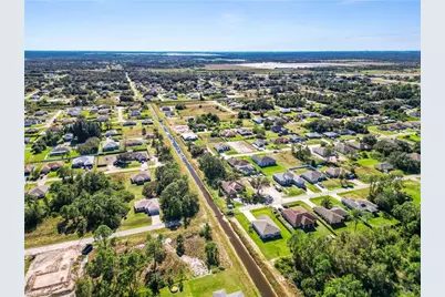 2803 44th St SW, Lehigh Acres, FL 33976 - Photo 7