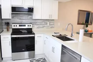 6324 Sugar Bush Ln, Fort Myers, FL 33908 - Photo 9