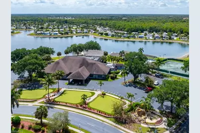 1022 Crystal Lake Dr, Naples, FL 34120 - Photo 9