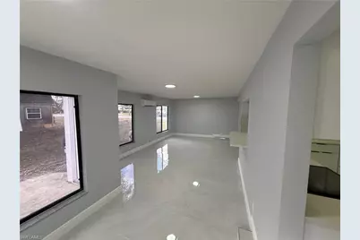 2201 Parkview Dr, Fort Myers, FL 33905 - Photo 11