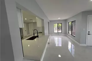 2201 Parkview Dr, Fort Myers, FL 33905 - Photo 13