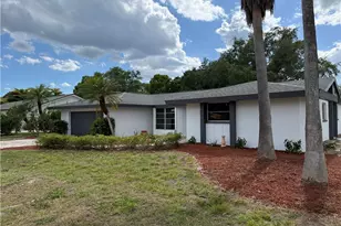 2201 Parkview Dr, Fort Myers, FL 33905 - Photo 39