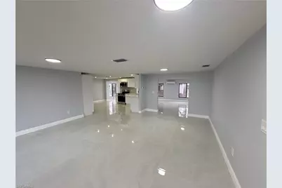 2201 Parkview Dr, Fort Myers, FL 33905 - Photo 3