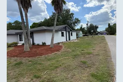 2201 Parkview Dr, Fort Myers, FL 33905 - Photo 41
