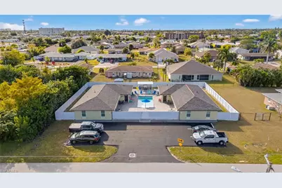 624 SE 46 St #1, Cape Coral, FL 33904 - Photo 9