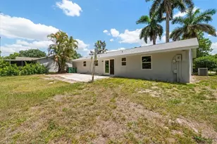 4639 Robin Ave, Naples, FL 34104 - Photo 19