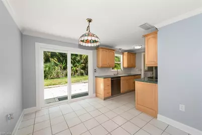 4639 Robin Ave, Naples, FL 34104 - Photo 9
