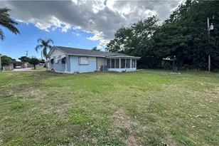 13 E Jasmine Rd, Lehigh Acres, FL 33936 - Photo 15