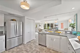 2499 Harbour Ln, Sanibel, FL 33957 - Photo 11