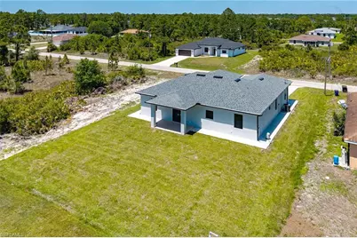 2711 40th St W, Lehigh Acres, FL 33971 - Photo 23