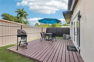 92 Oak St, North Fort Myers, FL 33903 - Photo 25