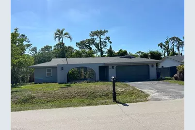 8707 Chatham St, Fort Myers, FL 33907 - Photo 1