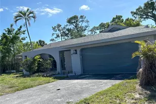 8707 Chatham St, Fort Myers, FL 33907 - Photo 3