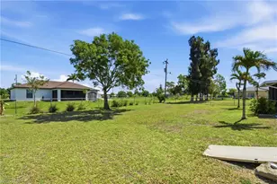 2111 NE 25th St, Cape Coral, FL 33909 - Photo 23