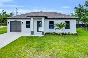 1201 E 7th St, Lehigh Acres, FL 33972 - Photo 3